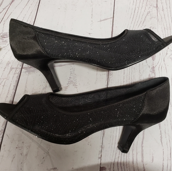 Mootsie Tootsies Heels - Picture 4 of 6